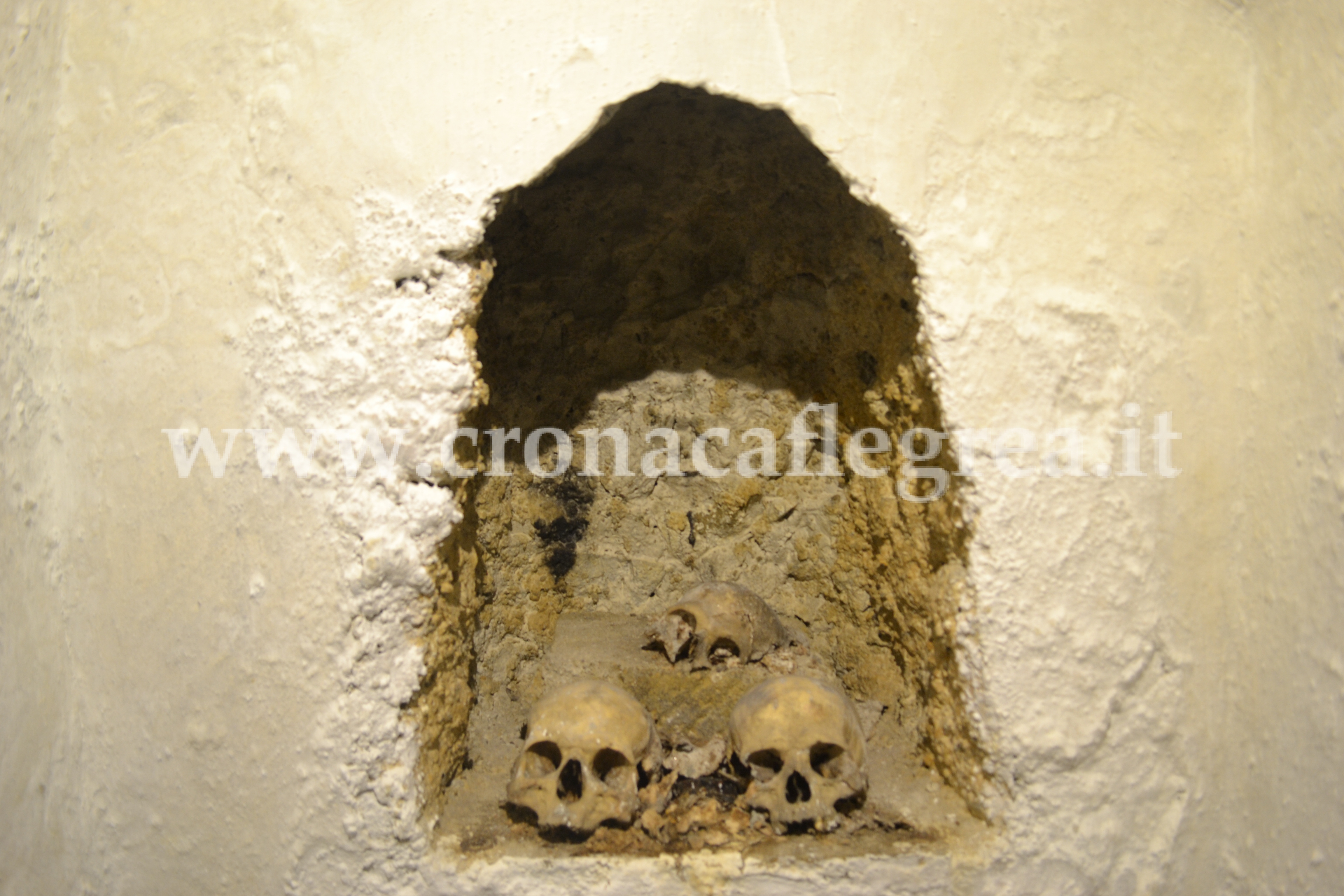 POZZUOLI/ Un tesoro nella chiesa di San Giuseppe, alla luce cripta e colatoi – LE FOTO