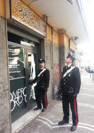 04.04.2014 - carabinieri nei compro oro