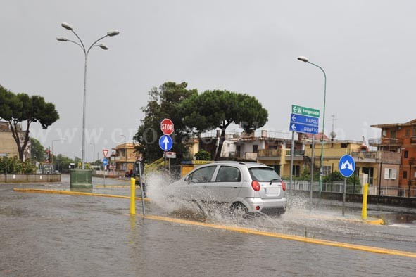Allerta meteo: cimitero, scuole e parchi chiusi a Pozzuoli