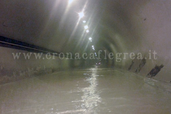 POZZUOLI-QUARTO/ Piove, tunnel Corvara nuovamente allagato – LE FOTO