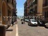 POZZUOLI/ Tenta di strangolare 16enne per un cellulare, rapinatore arrestato a Via Napoli
