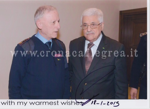 Il Comandante Carlo Pubblico con il Presidente dell'ANP Abu Mazen