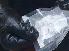 Nascondevano 110 dosi di cocaina nei calzini, arrestati