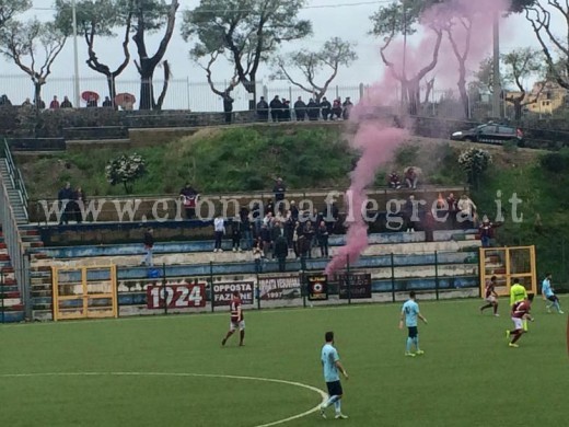 I tifosi vesuviani a Bacoli - foto Dario Gambardella