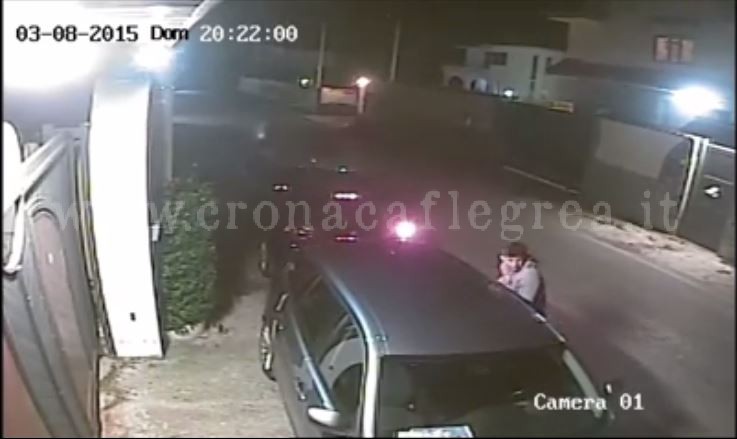 VARCATURO/ Ladri ripresi dalle telecamere, i loro volti finiscono su Facebook – LA FOTO