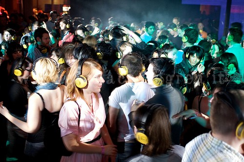 EVENTI/ Sbarca a Pozzuoli la moda del momento: è il “Silent Party”