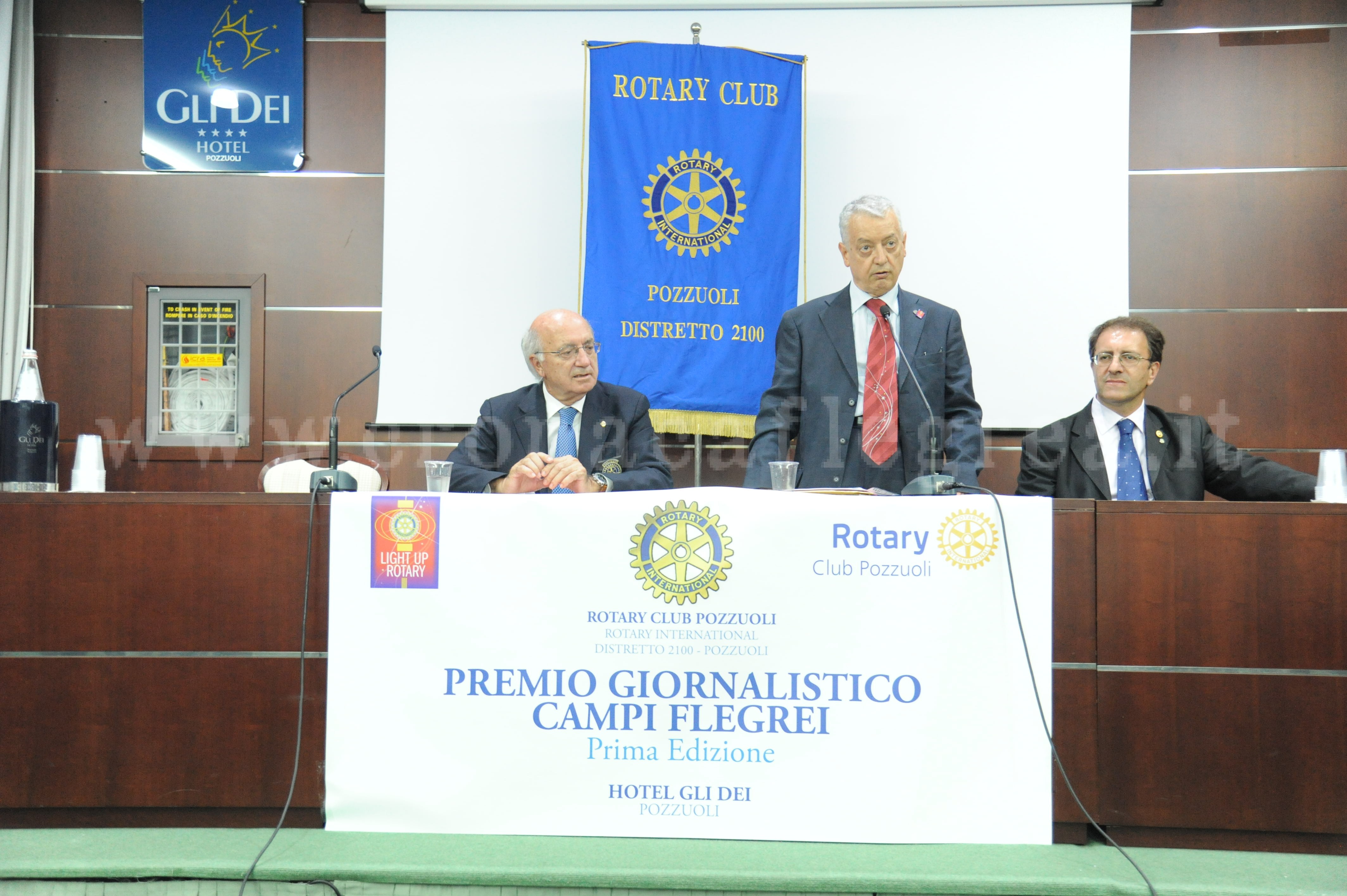 POZZUOLI/ Il Rotary consegna il primo “Premio Giornalistico Campi Flegrei”
