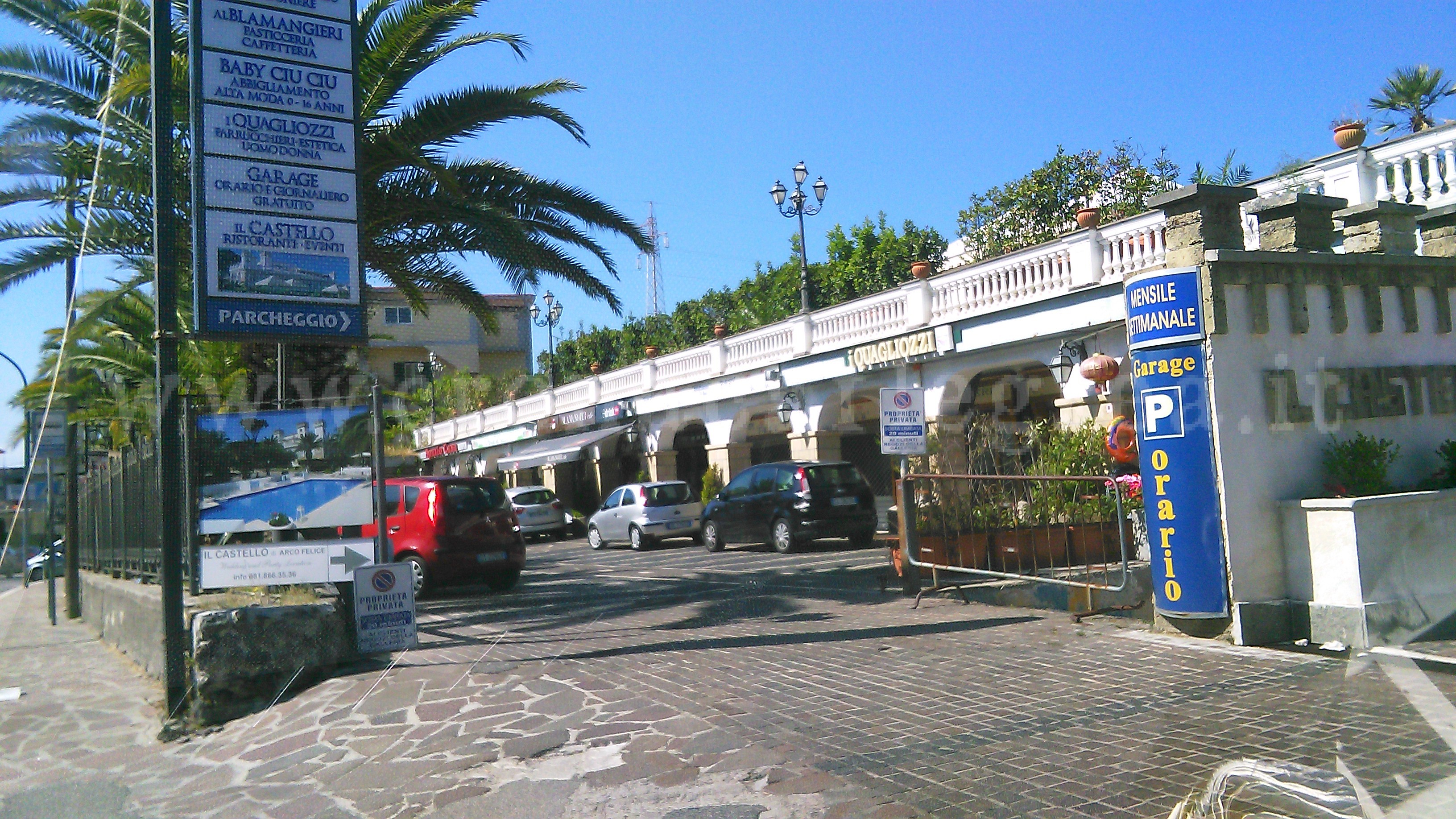 POZZUOLI/ Rapinatori mascherati assaltano caffetteria ad Arco Felice