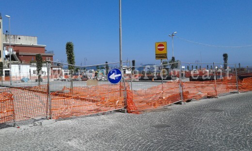 Il parcheggio è ancora un cantiere