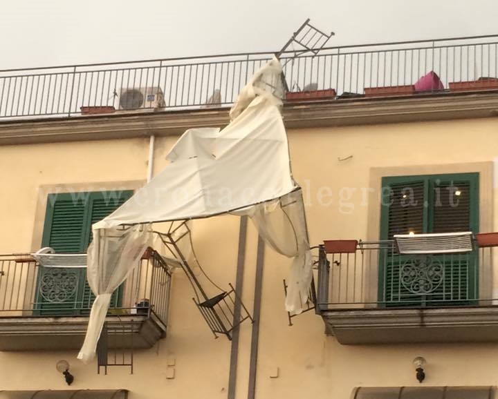 POZZUOLI/ Primo temporale estivo: si contano i danni – LE FOTO