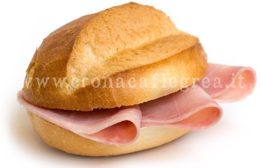 Tra i "proventi" della rapina anche un panino al prosciutto