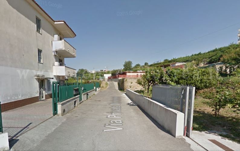 POZZUOLI/ Raid in villa, è caccia alla banda