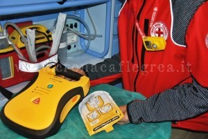 BACOLI/ Un defibrillatore sulla spiaggia libera