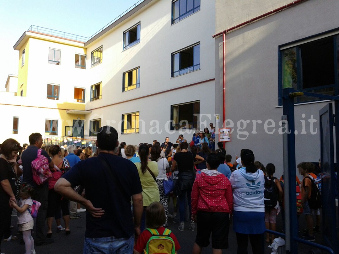 POZZUOLI/ «40 ore negate a scuola» Protestano i genitori degli studenti del primo circolo