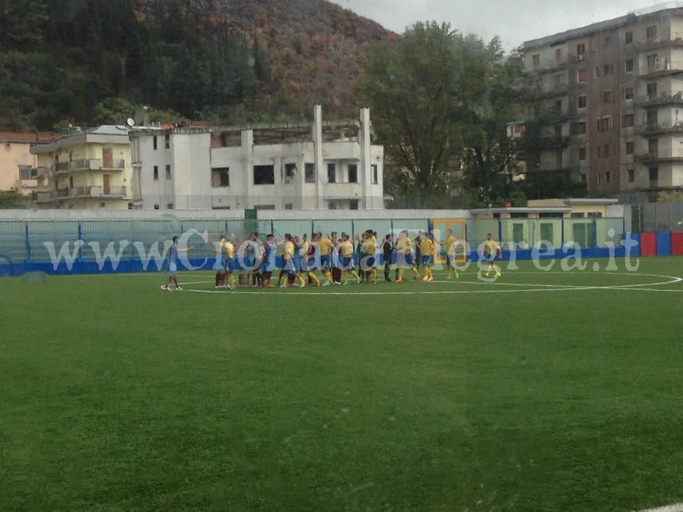 CALCIO/ Rione Terra: sotto il diluvio è 1-1 con l’Alfaterna