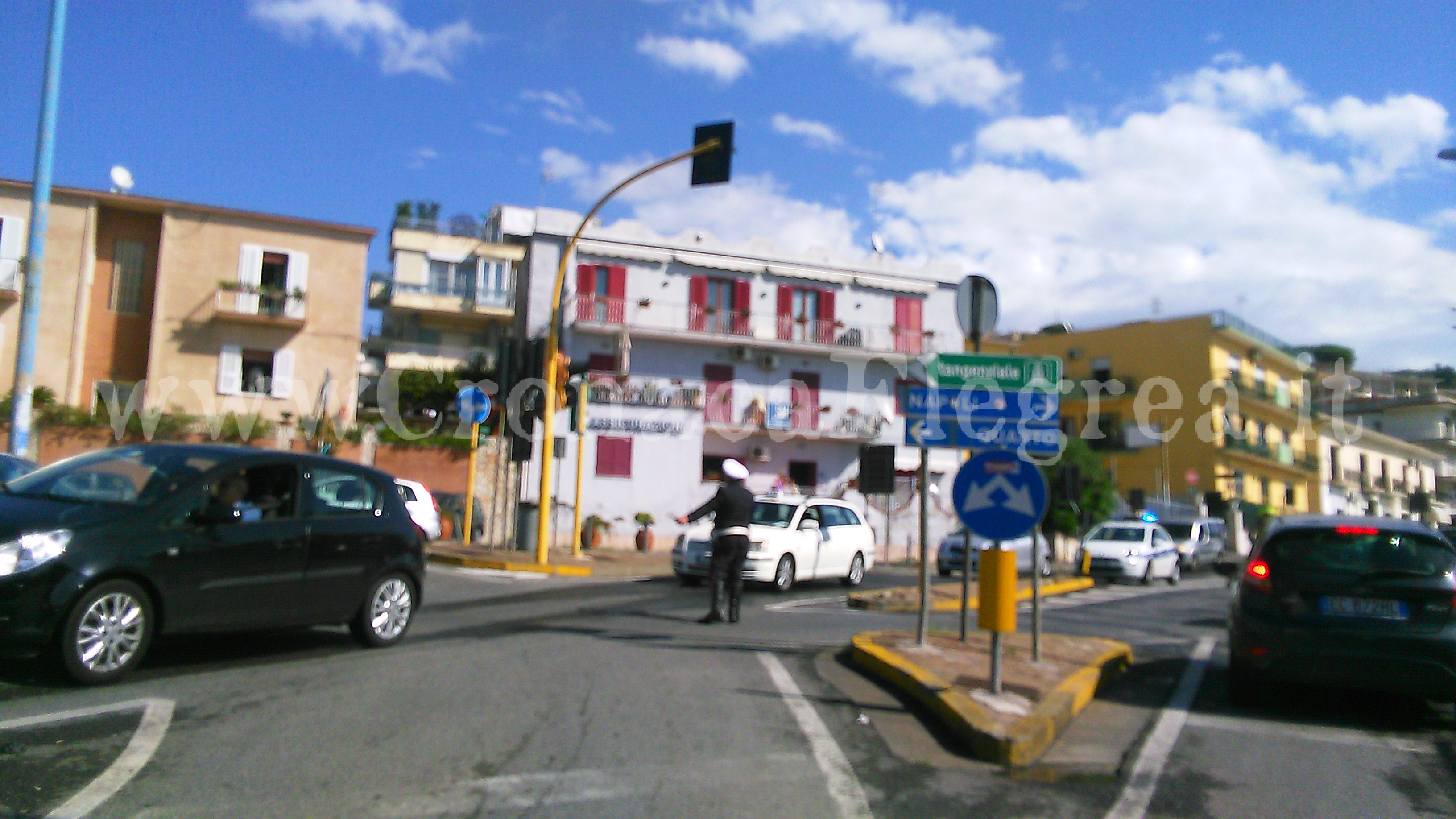 POZZUOLI/ La terra trema e la città si paralizza