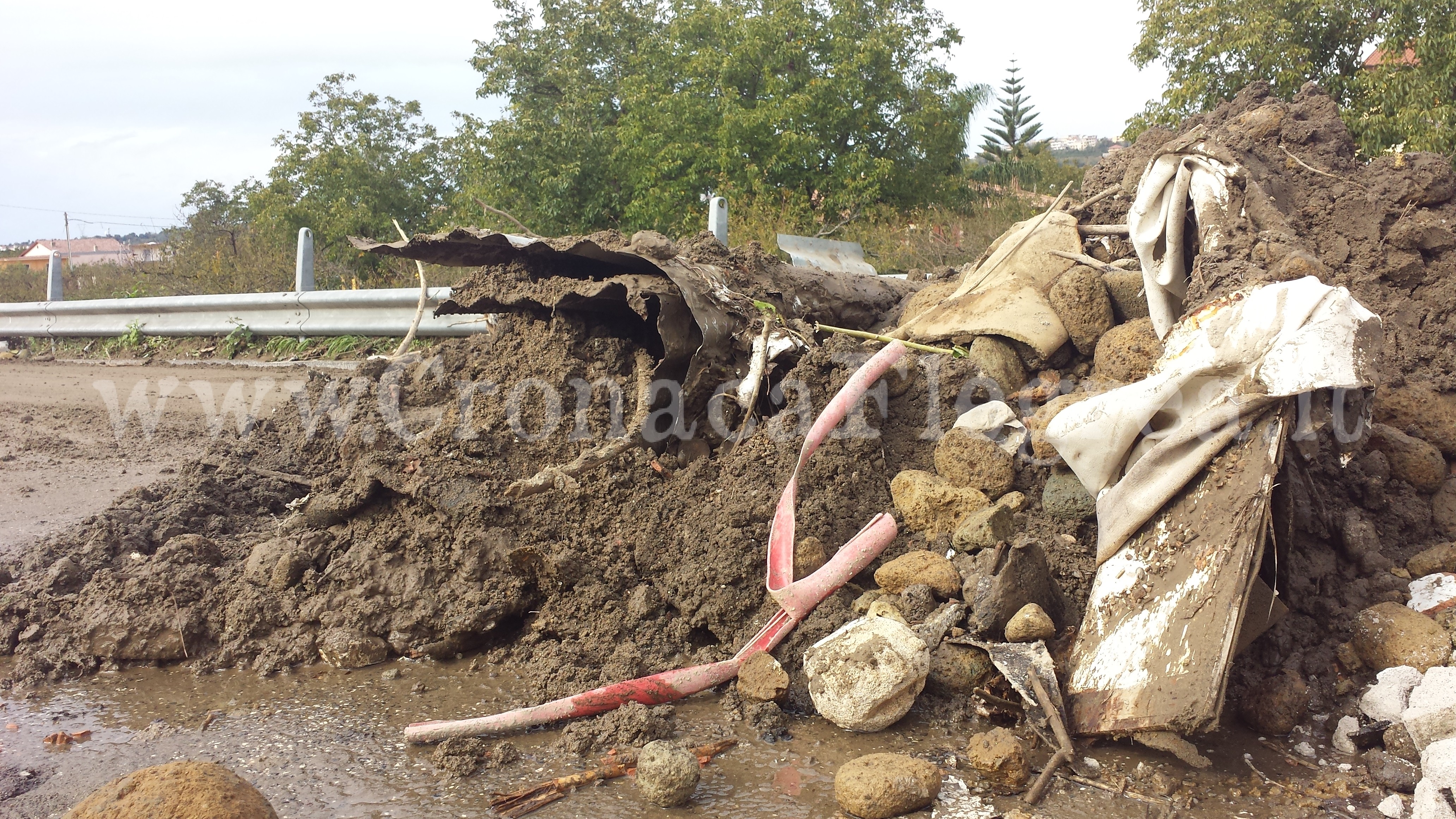 QUARTO/ Maltempo, strade invase dal fango: disagi in città