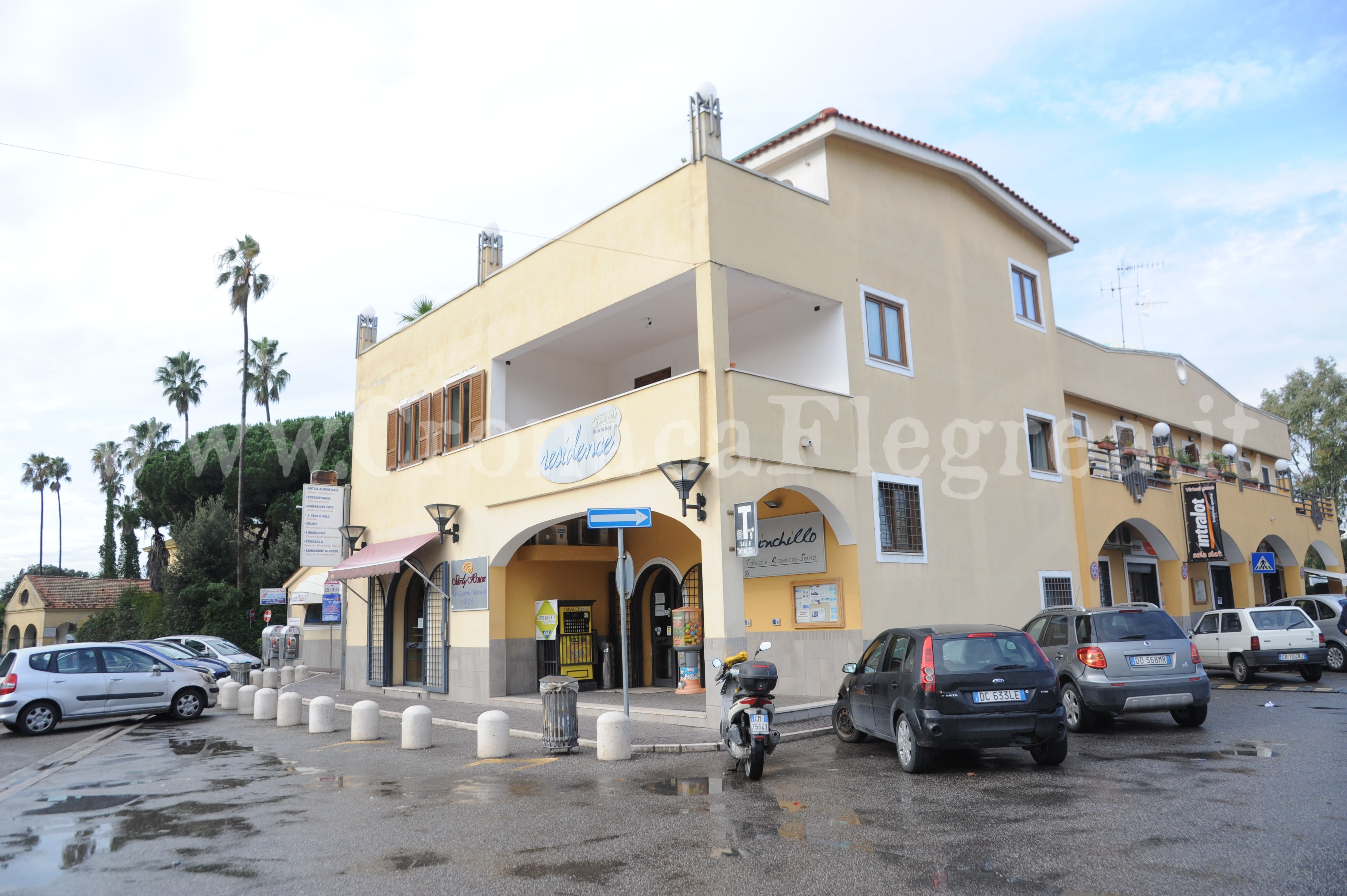 POZZUOLI/ Mezza Licola è senz’acqua: il comune manda un’autobotte davanti al Bar Mojito