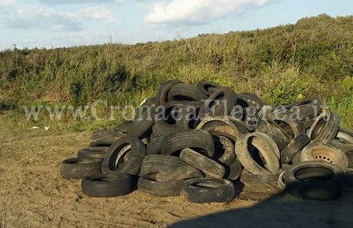 POZZUOLI/ La vergogna: discarica di pneumatici nella Foresta di Cuma – LE FOTO