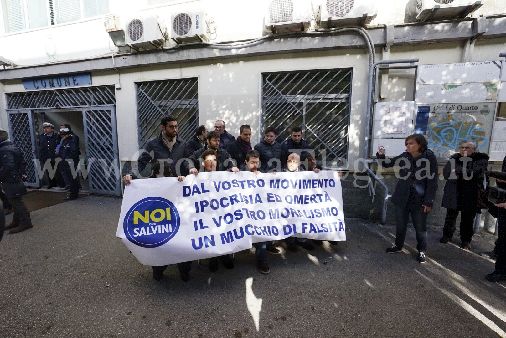 QUARTO/ Leghisti contro il Movimento 5 Stelle, tensione al comune – LE FOTO