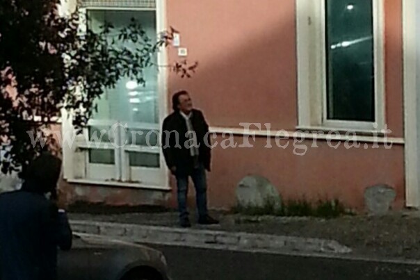 FOTONOTIZIA/ Al Bano Carrisi a spasso per Pozzuoli