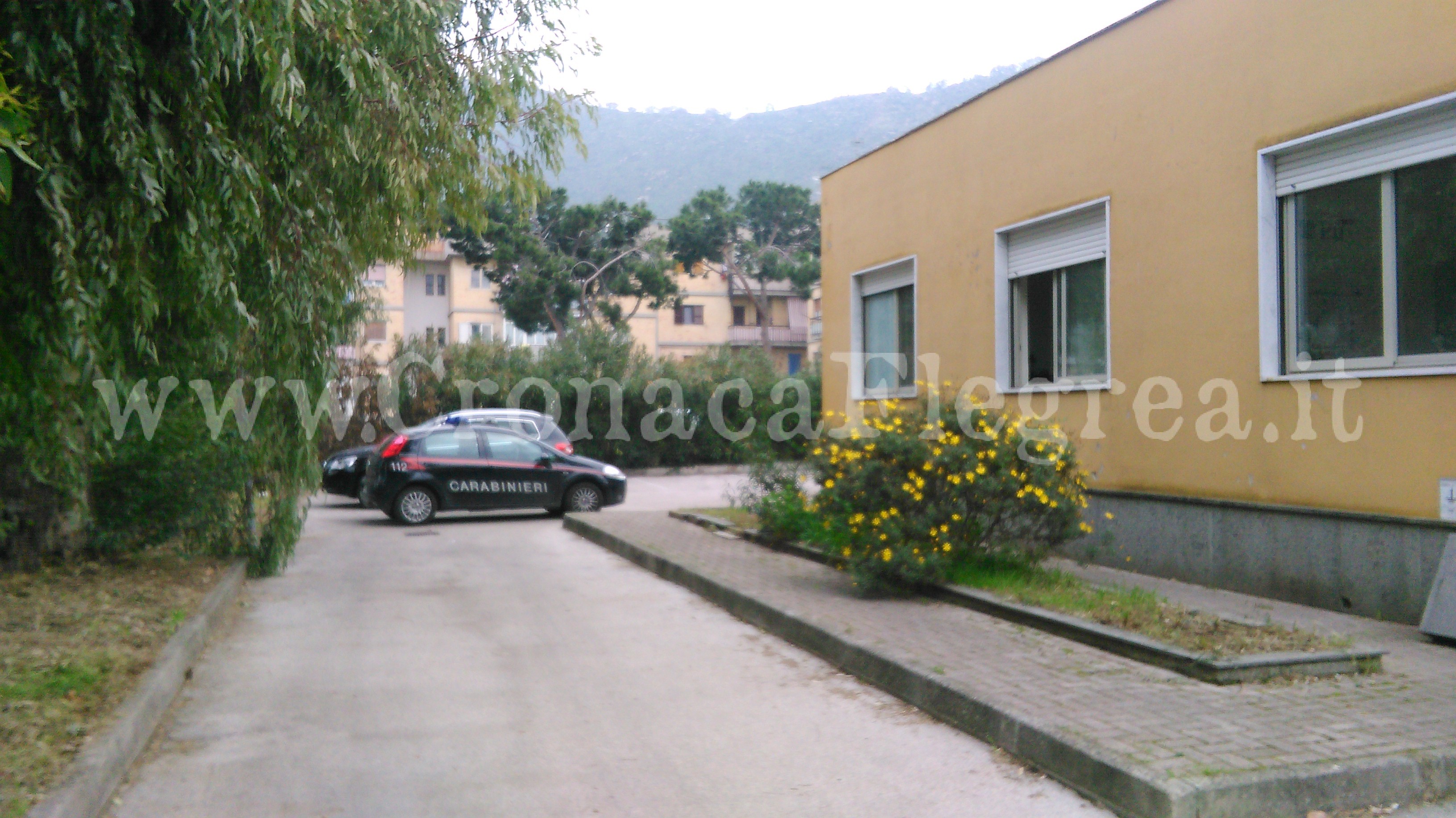 POZZUOLI/ Proseguono le perquisizioni, carabinieri di nuovo al comune – LA FOTO