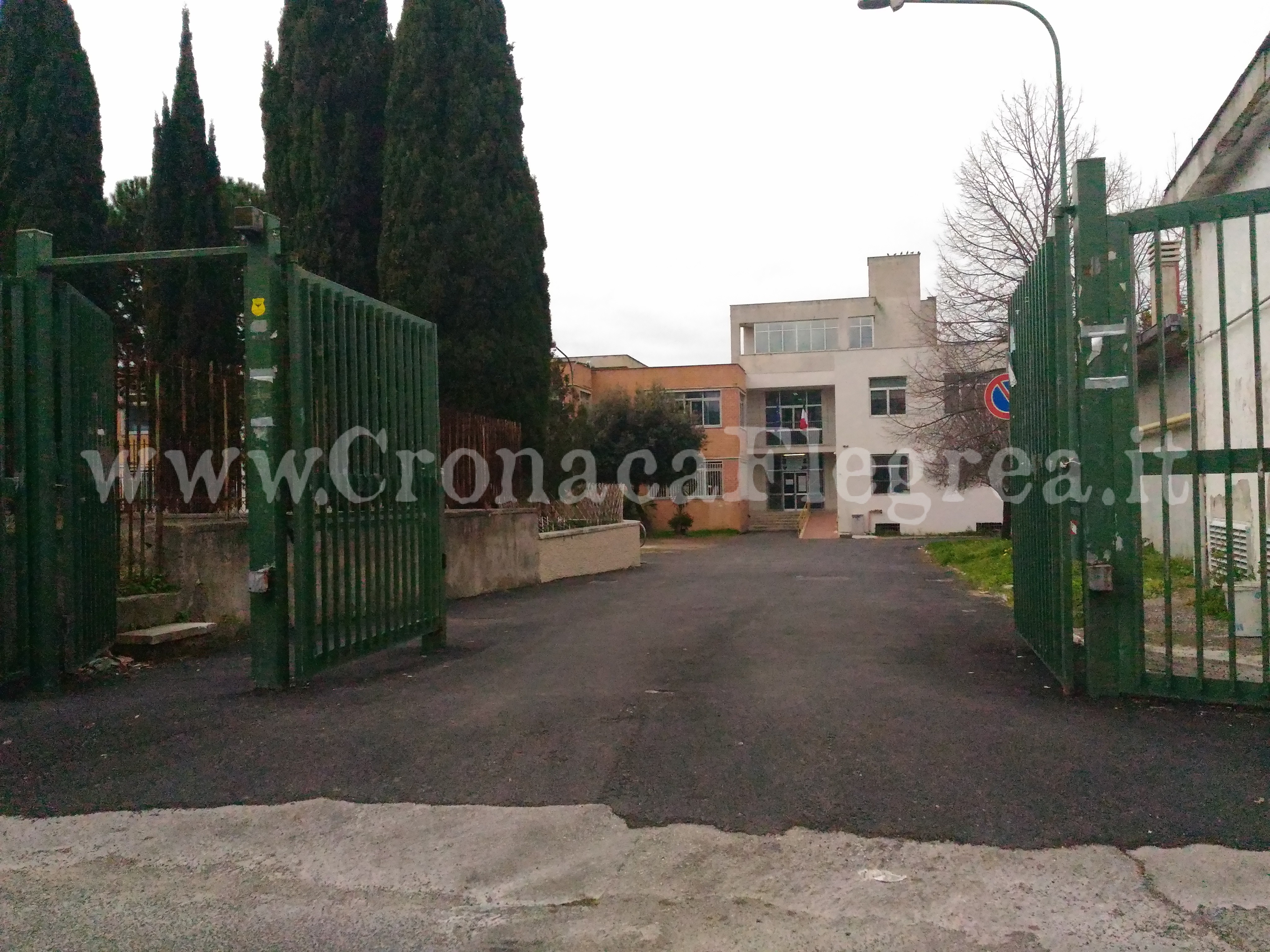 Covid alla scuola media “Diano” di Pozzuoli: intera classe finisce in quarantena