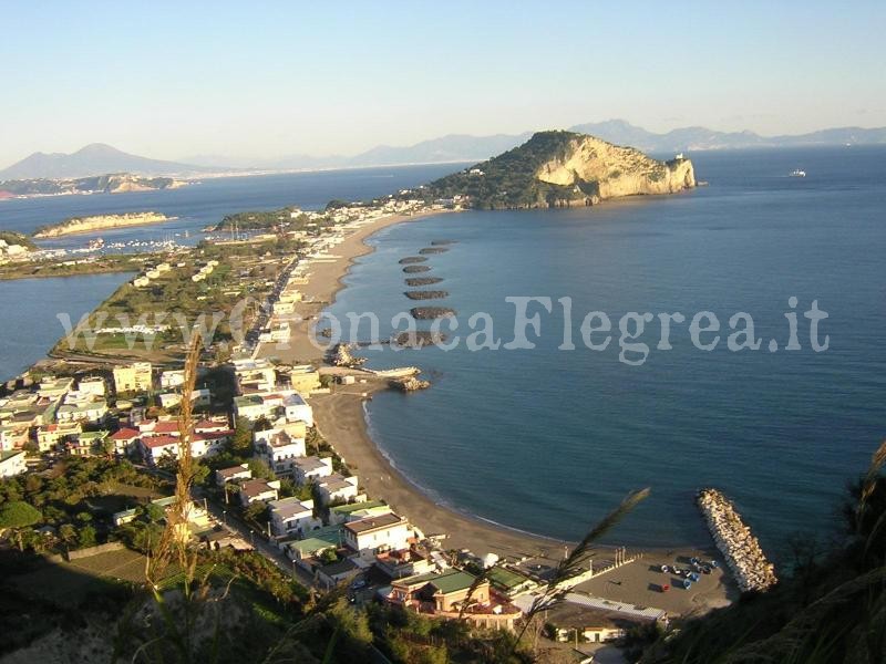 MONTE DI PROCIDA/ Bombe in mare al “Santolillo”, specchio d’acqua vietato