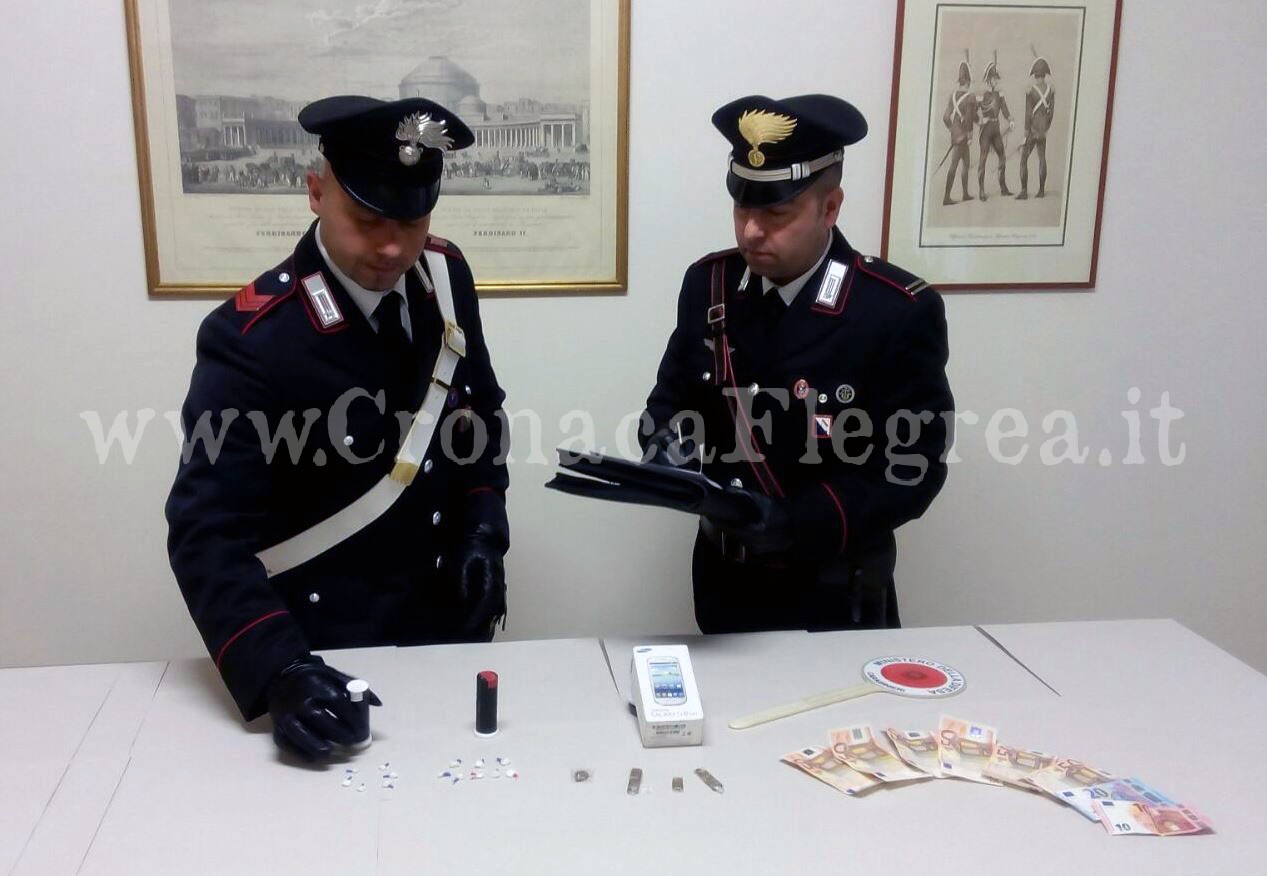 Droga nel muretto, arrestati dai carabinieri due pusher