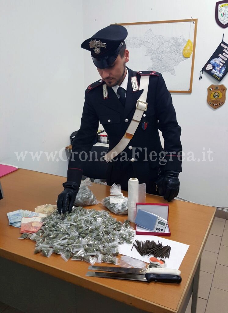 Nasconde mezzo chilo di marijuana e 82 stecche di hashish: arrestato sorvegliato speciale