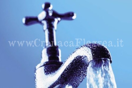 LA DENUNCIA/ «A Licola l’acqua che esce dai rubinetti puzza di gomma»
