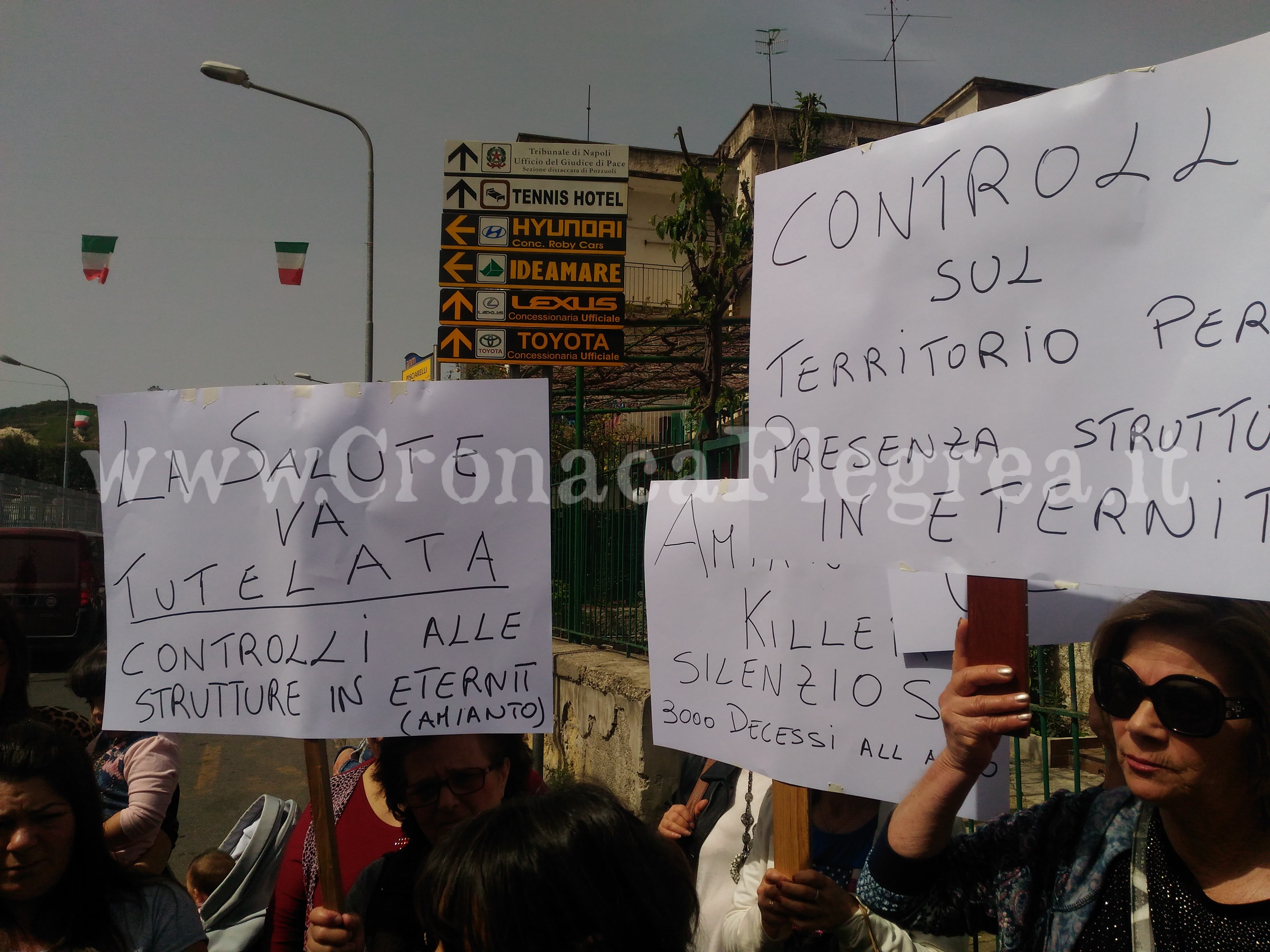 POZZUOLI/ «No all’amianto» ad Agnano protestano i residenti  – LE FOTO