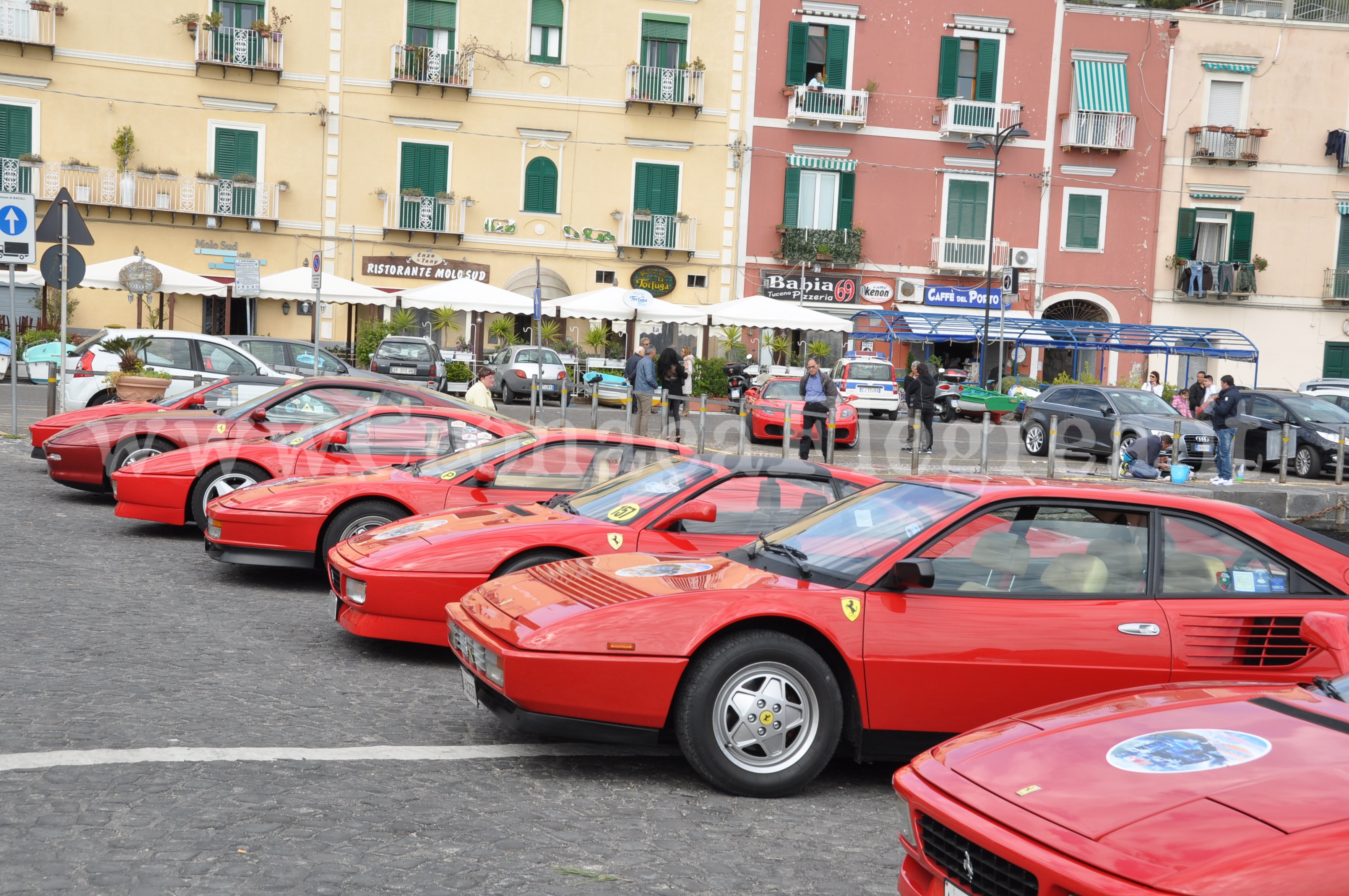 La carovana del Classic Car torna sui percorsi dell’affascinante area flegrea – LE FOTO