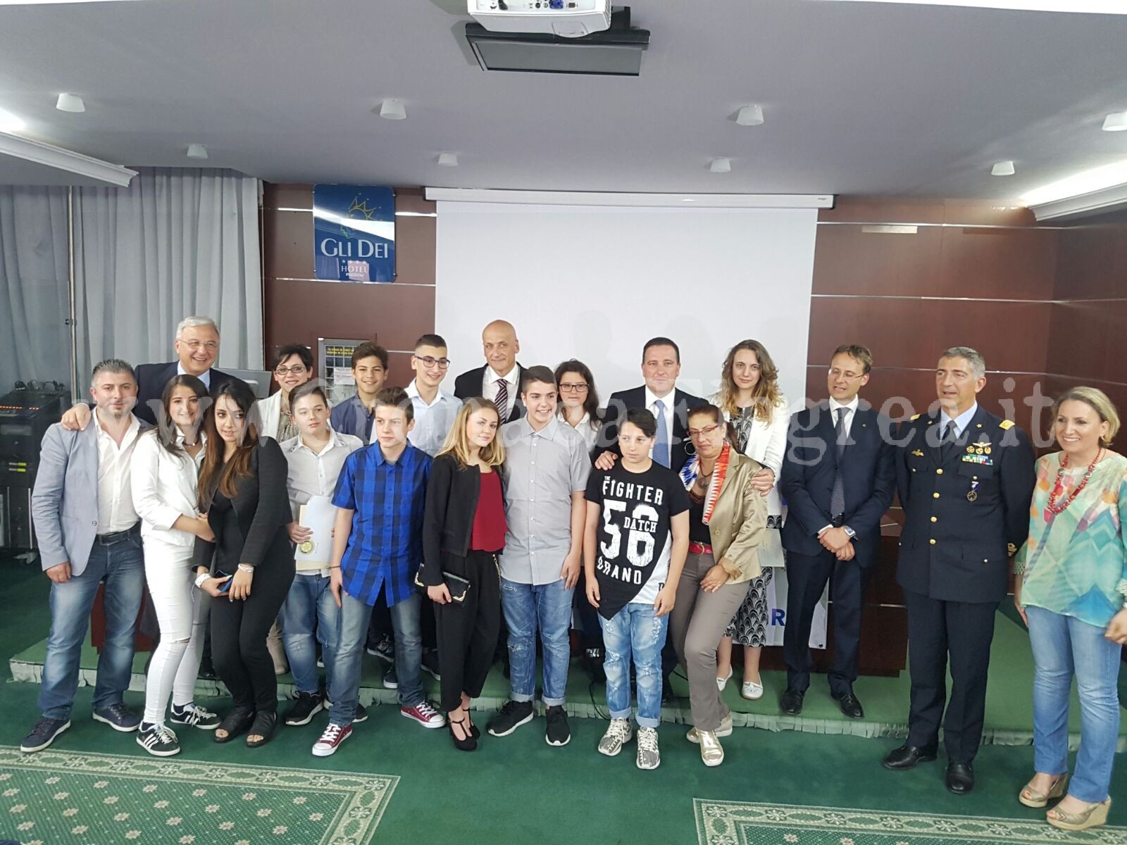 POZZUOLI/ Studenti giornalisti per un giorno nei quartieri della città – LE FOTO