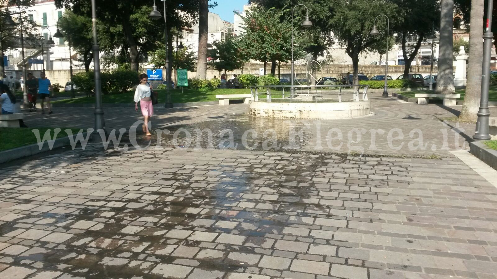 POZZUOLI/ Problemi alla “Fontana della Pace”, la villetta si allaga