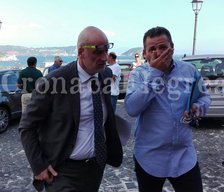 POZZUOLI/ Monaco e Maione con Figliolia? Per Campania Libera «Questo matrimonio non s’ha da fare!»