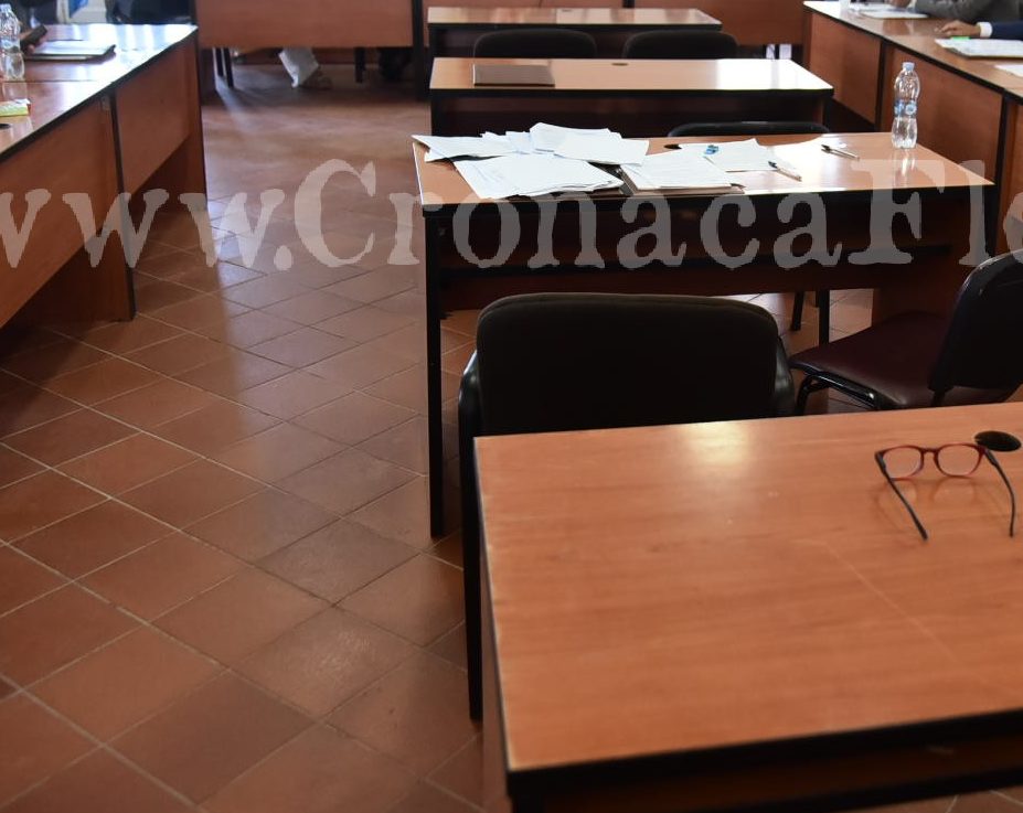 POZZUOLI/ “Boicottato” il Consiglio Comunale: presenti in 5, salta la discussione