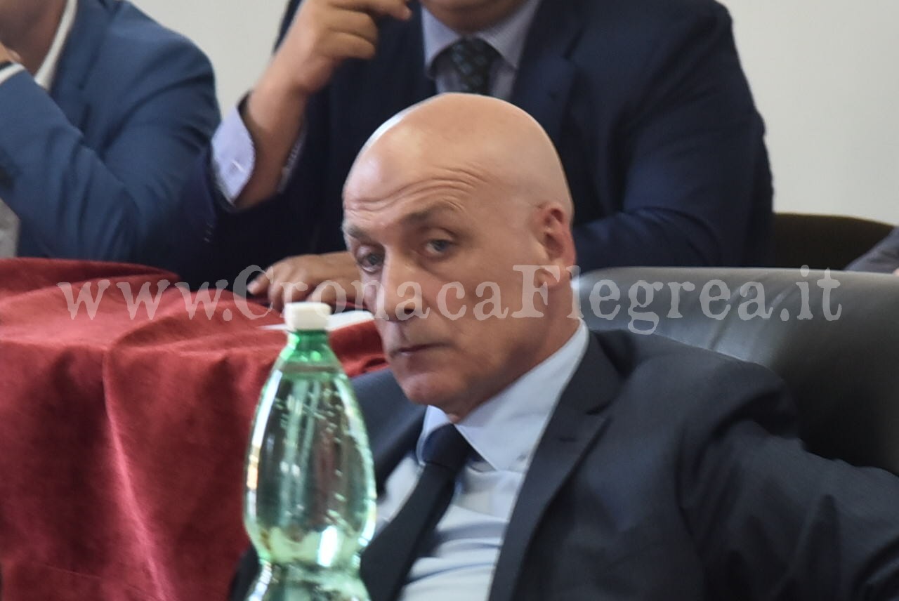 POZZUOLI/ Incontro Figliolia-Fenocchio, la richiesta: «Sindaco, dimettiti»