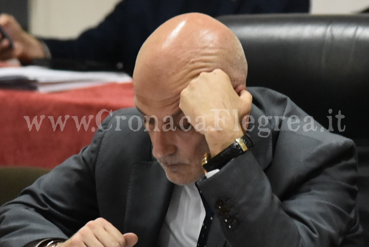 POZZUOLI/ Postiglione attacca Figliolia: «E’ lui il responsabile di questo scempio»