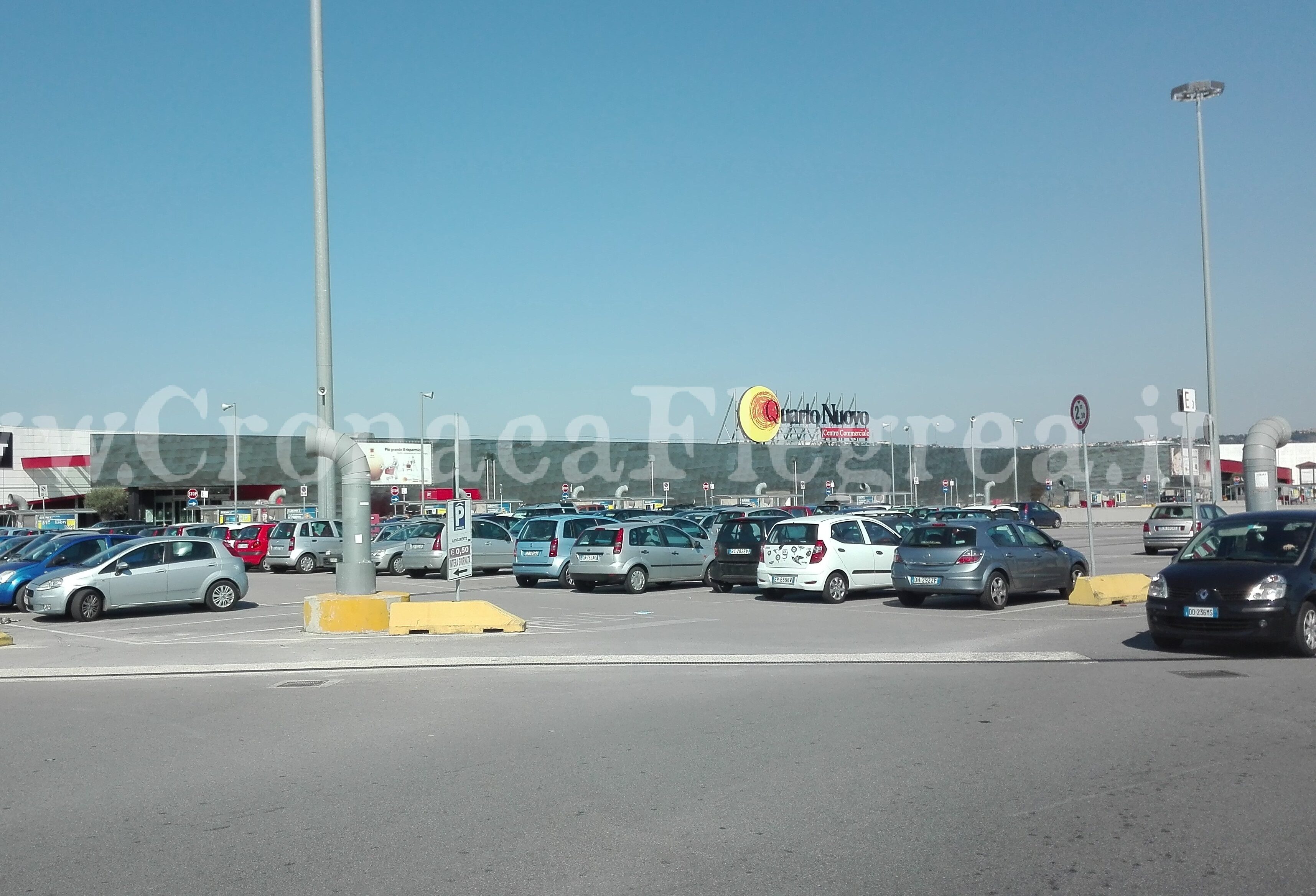 QUARTO/ Furto al centro commerciale: carabiniere libero dal servizio arresta due ladri