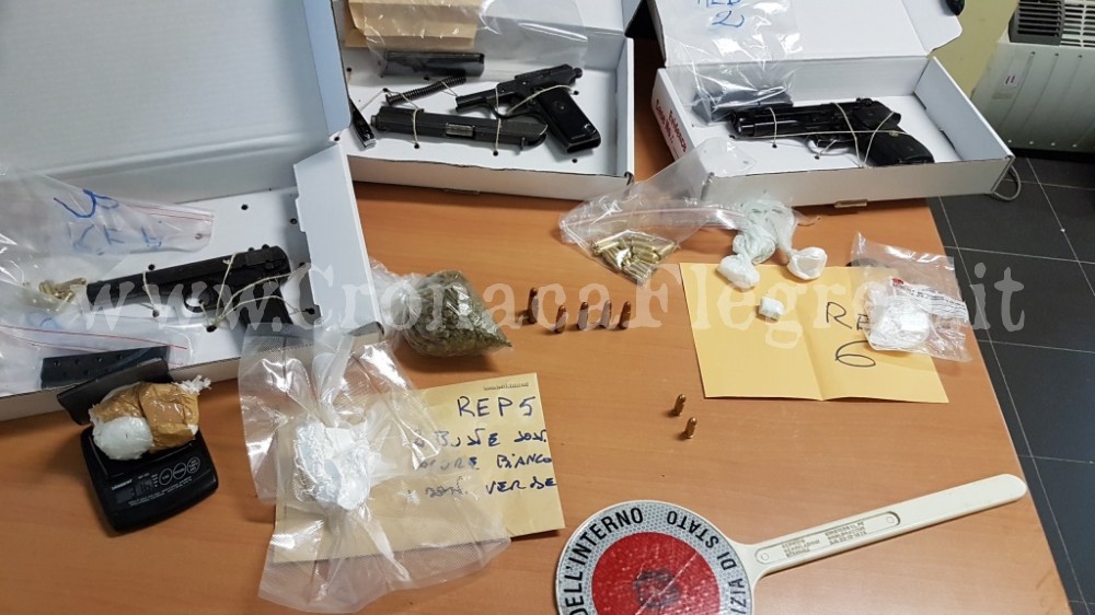 Nascondevano armi e droga in auto, in due finiscono in manette