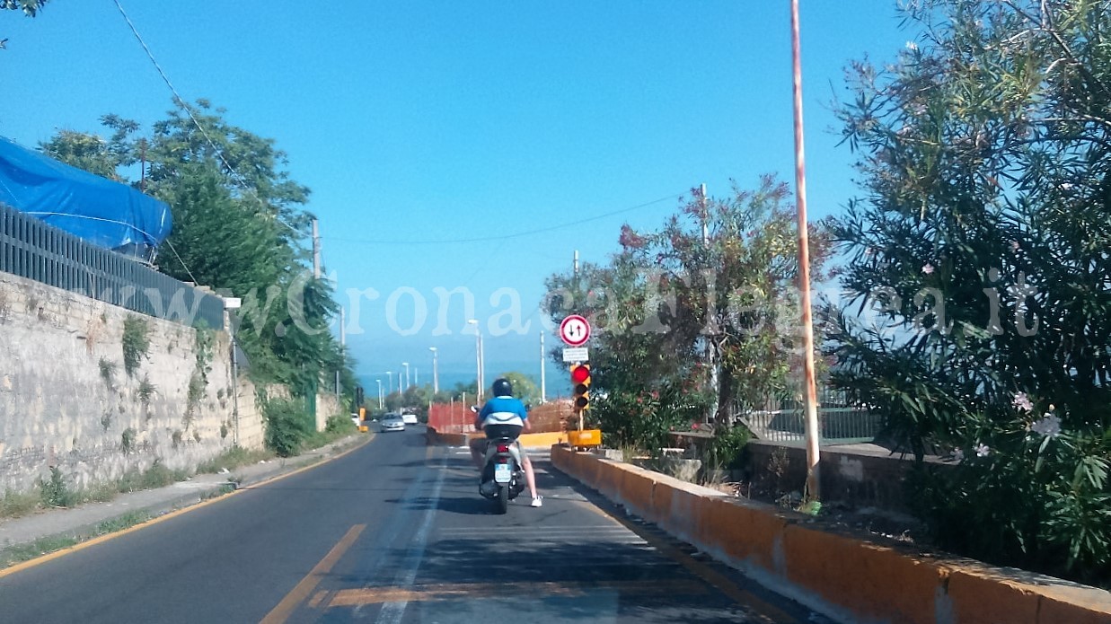 MONTE DI PROCIDA/ Via Salita Torregaveta, il semaforo compie due anni