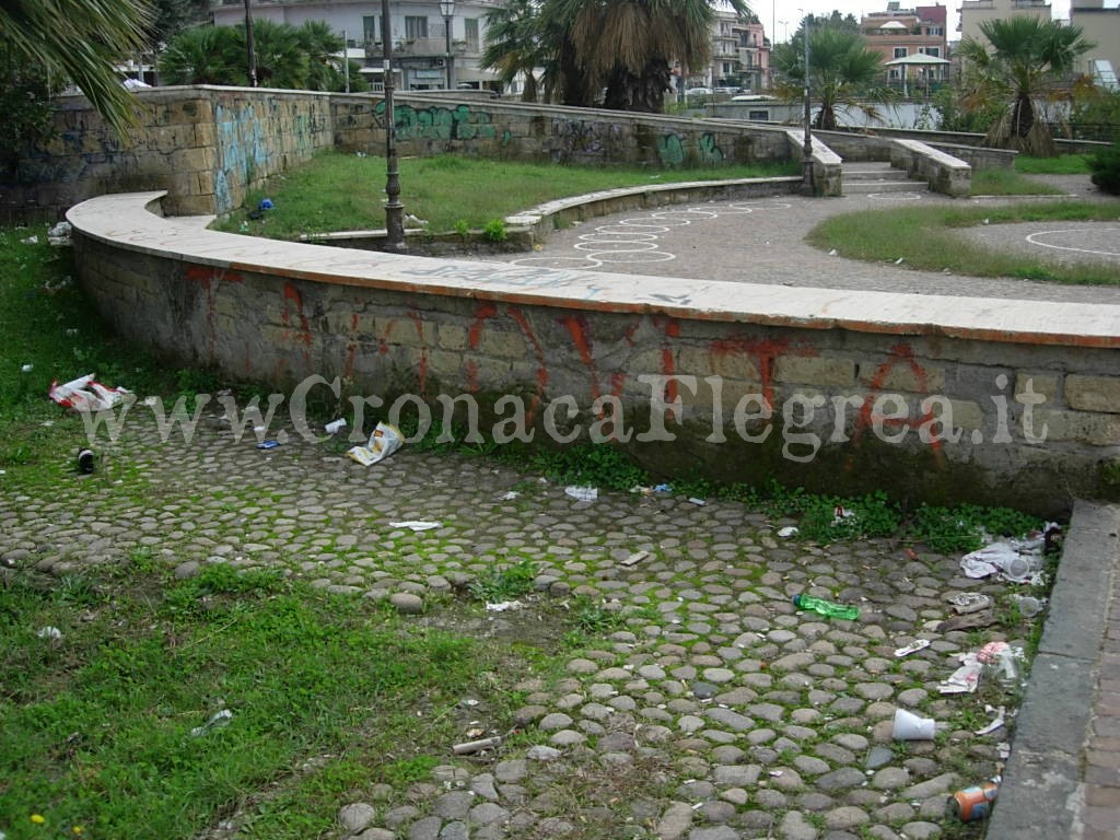 I LETTORI SEGNALANO/ «Degrado e botti nel Tempio di Nettuno»