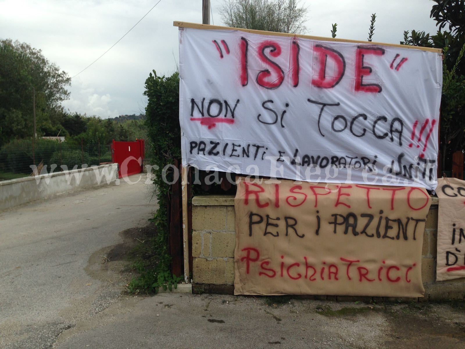 POZZUOLI/ «Nessuna certezza per il futuro» Nuova protesta al centro “Iside”
