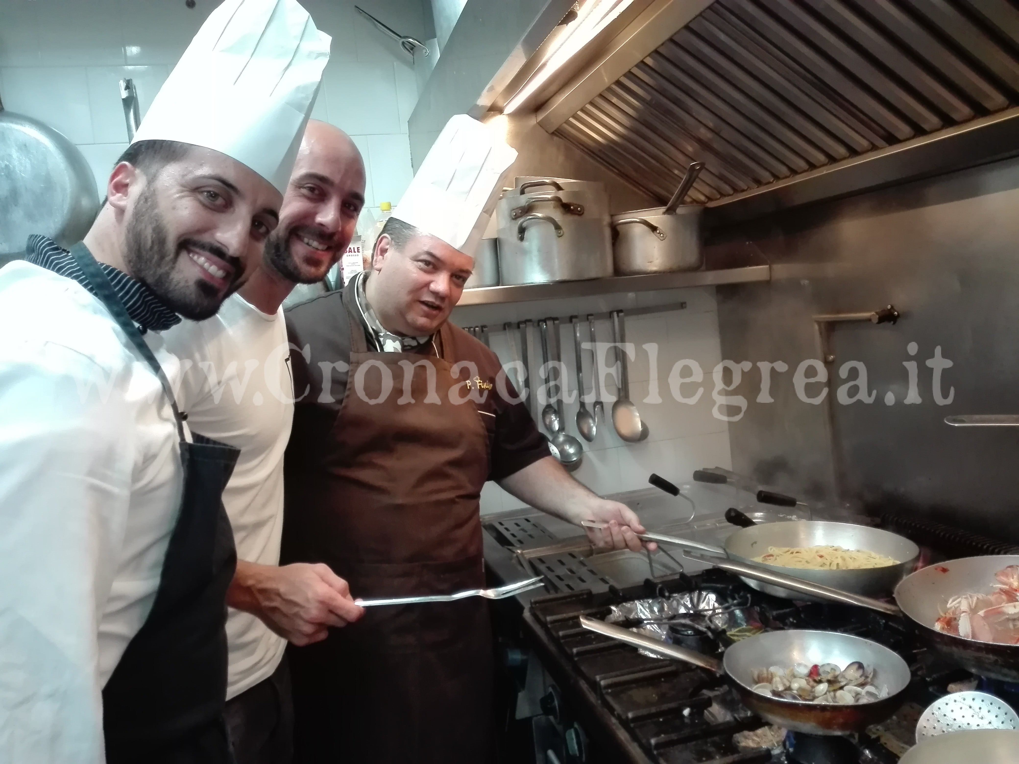 POZZUOLI/ Pepe Reina “Chef” per un giorno – LE FOTO