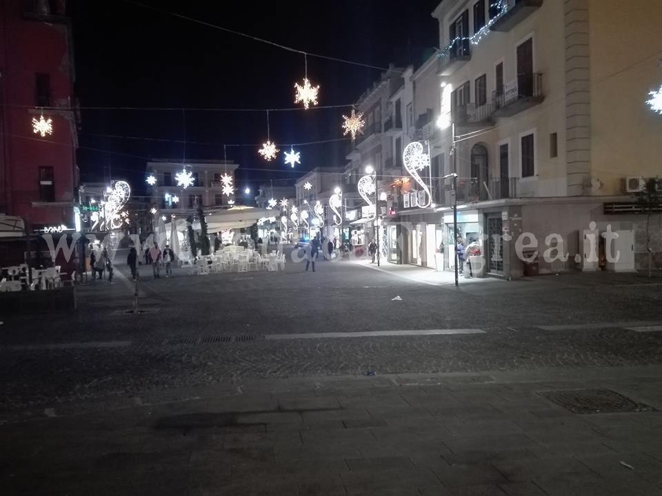 A Pozzuoli non bastano 200mila euro: spesi altri soldi per le luci di Natale