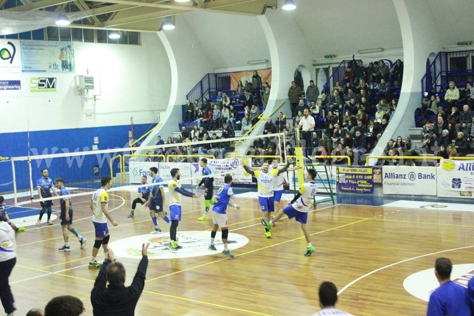 PALLAVOLO/ Il Rione Terra sa solo vincere: Volley World travolto 3-0