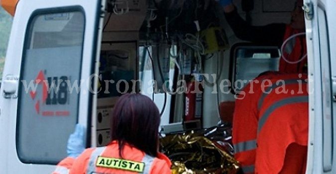 POZZUOLI/ Shock ad Agnano-Pisciarelli: 22enne tenta il suicidio