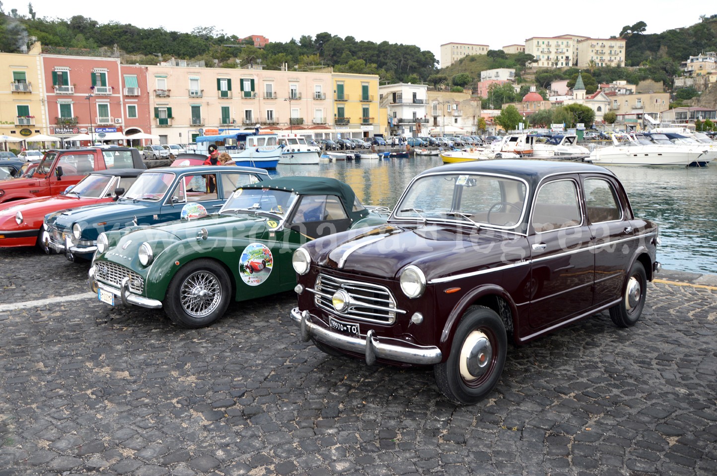 Auto d’epoca a Baia: si apre la stagione 2019 del Classic Car Club Napoli
