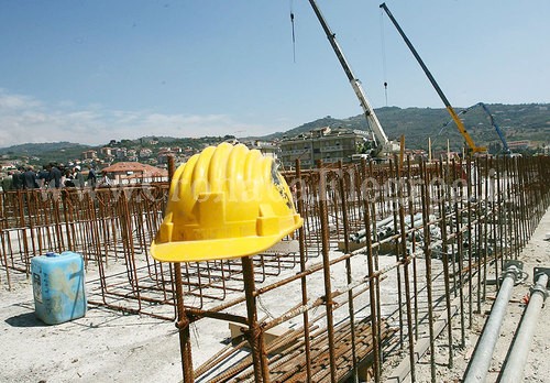 Sorpresi a rubare in un cantiere edile, arrestati 4 ladri